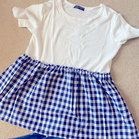 Basic USA Tunic - Picture 1 of 3